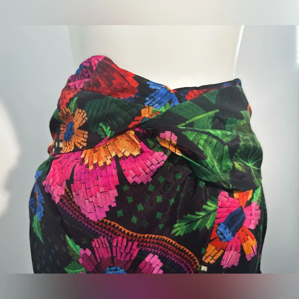 NWT!! Farm Rio Blooming Garden Mini Skirt XS Twist Front Tropical Floral Print - Picture 4 of 9
